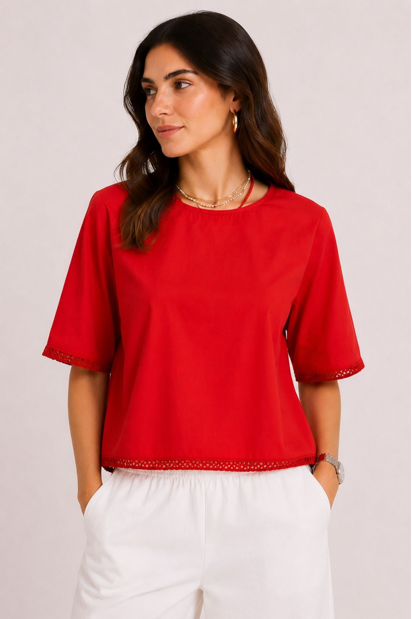 Blusa con passamaneria su maniche e fondo 100% cotone