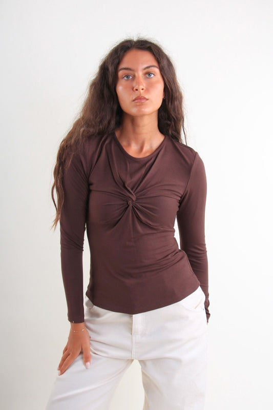 Maglia con nodo frontale