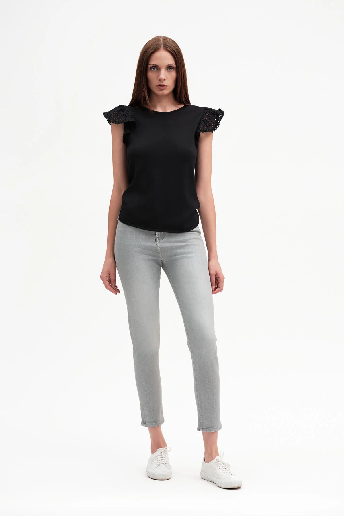 Maglia bianca maniche volant sangallo
